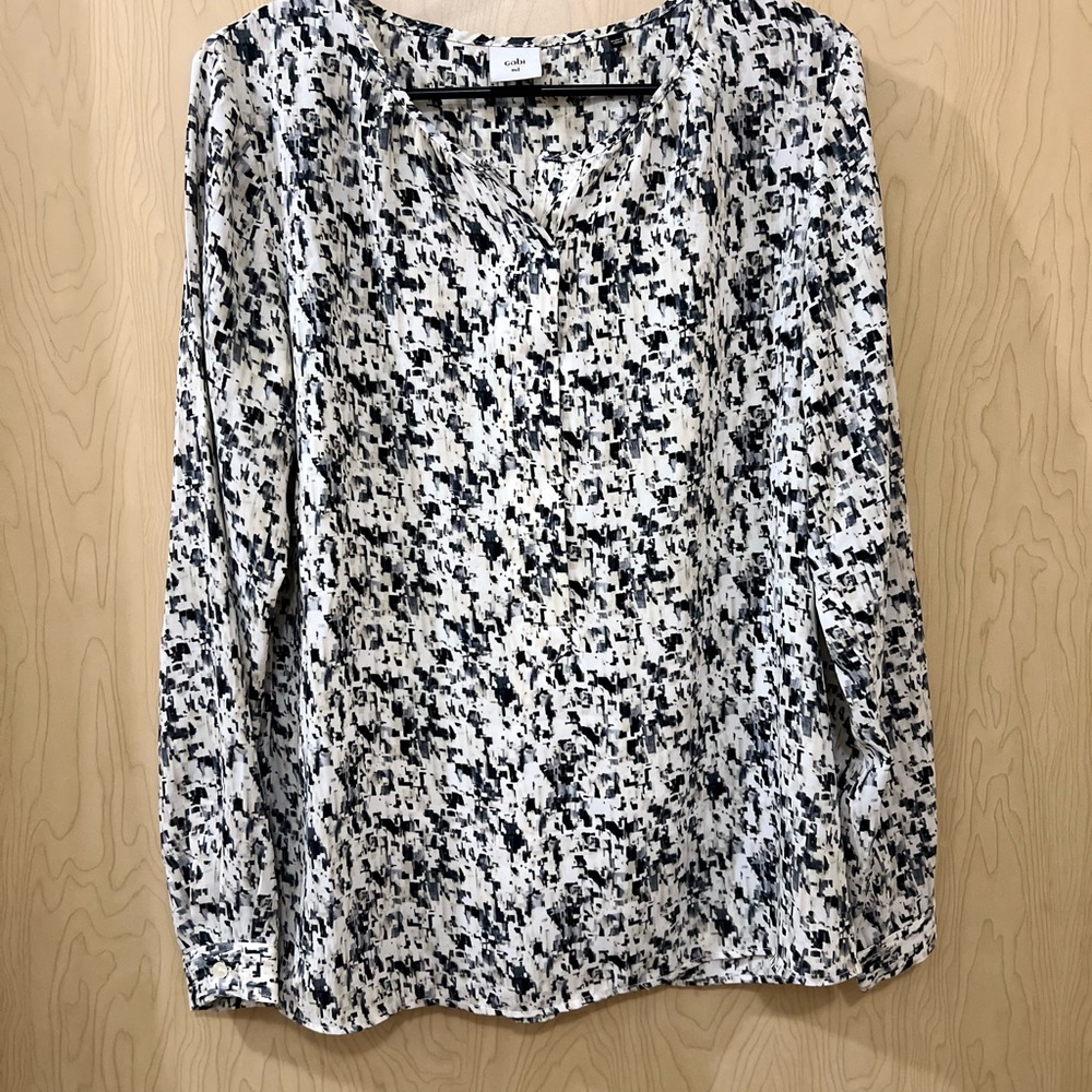 CAbi Black and White Relaxed Blouse